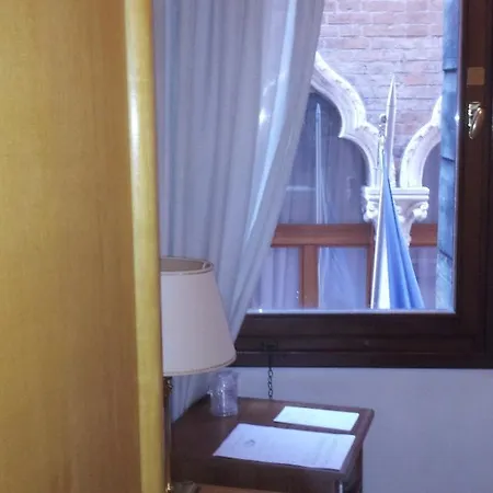Gorizia A La Valigia Szálloda 3*