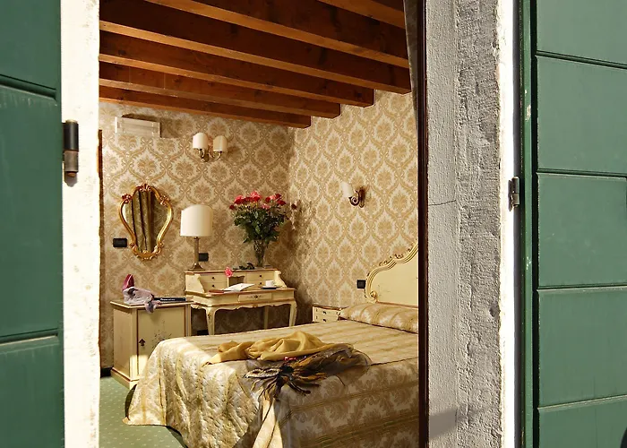 Gorizia A La Valigia Отель Венеция