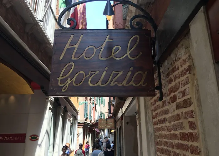 Gorizia A La Valigia Отель Венеция