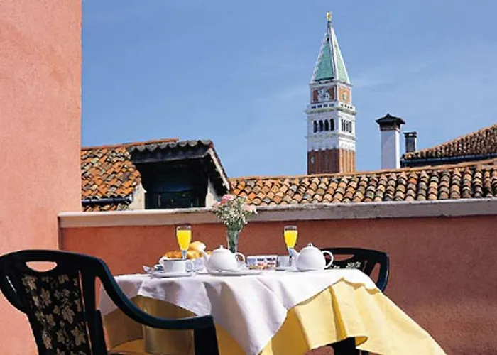 Отель Gorizia A La Valigia