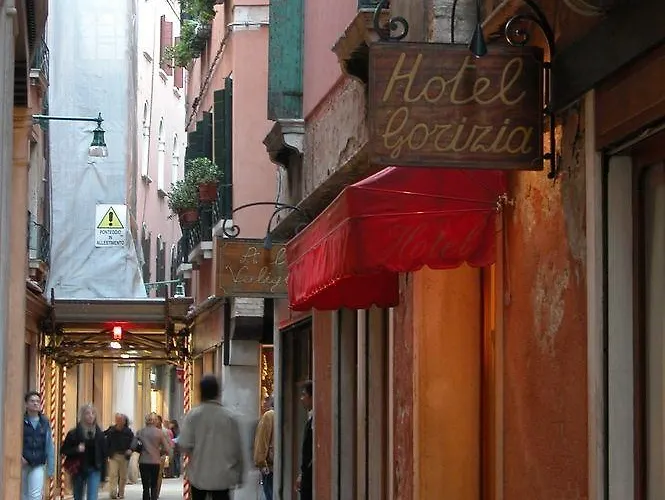 Отель Gorizia A La Valigia