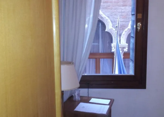 Gorizia A La Valigia Отель 3*